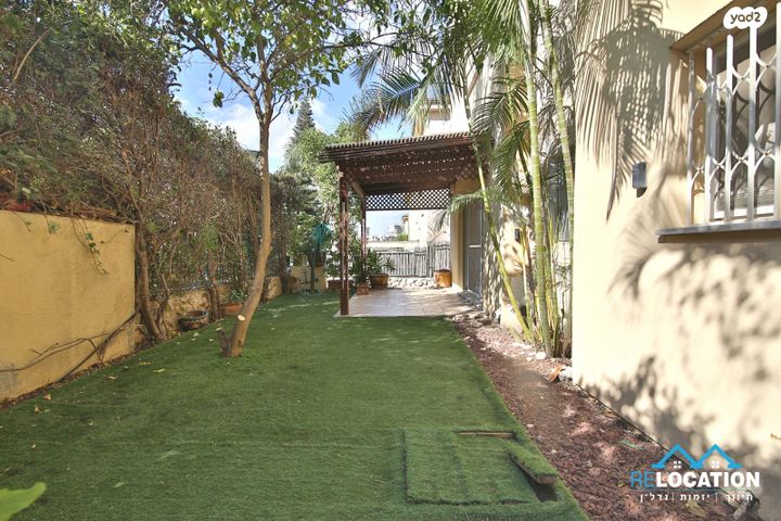 דירת גן, דייגו וולסקיז, גבעת טל, קרית אתא