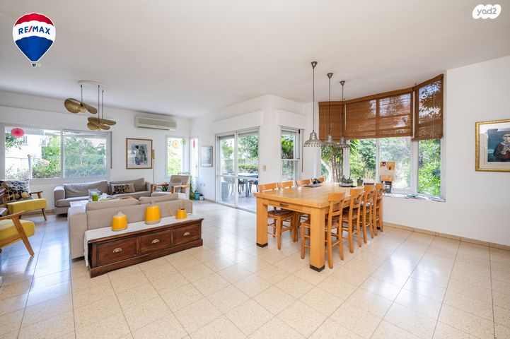 דו משפחתי, זכרון יעקב