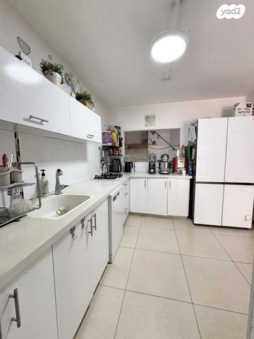 דירת גן, הפרחים, מודיעין מכבים רעות