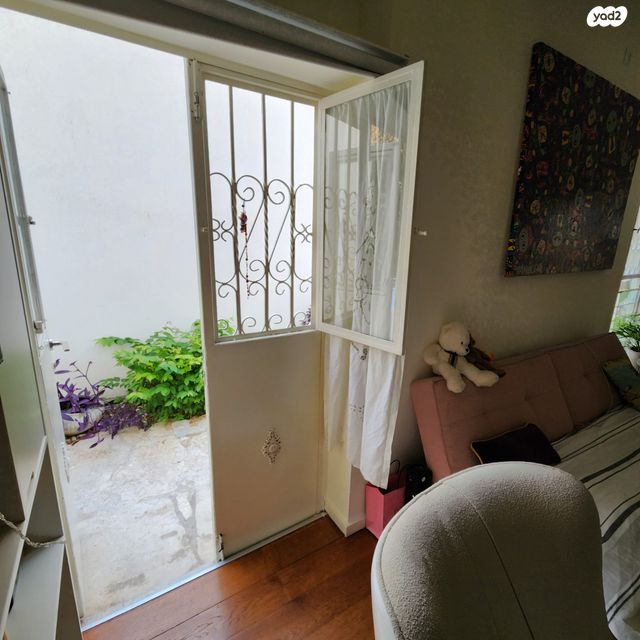 דירת גן, מולכו, נווה צדק, תל אביב יפו