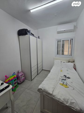 דירה, זמנהוף 17, לב העיר, בת ים