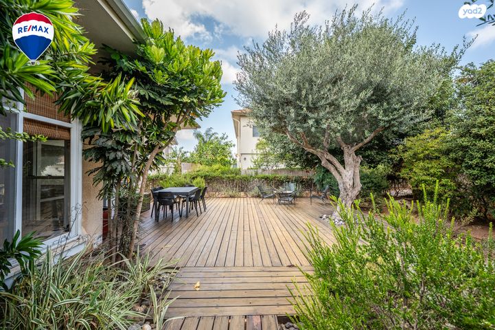 דו משפחתי, זכרון יעקב