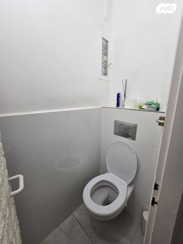 דירה, זמנהוף 17, לב העיר, בת ים