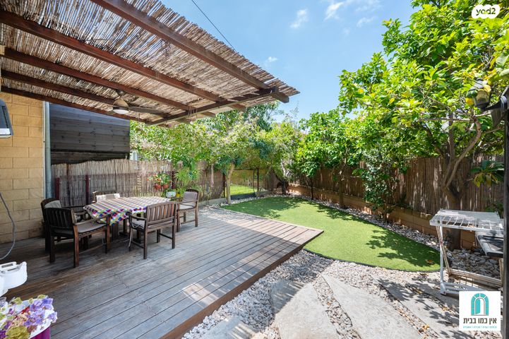 דו משפחתי, בנימינה גבעת עדה