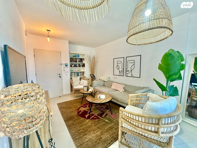 דירה, אלעזר בן עזריה, תל אביב יפו