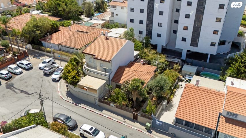 מגרשים, דגניה, ותיקים, בת ים