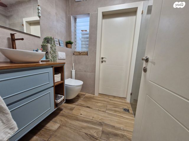 דו משפחתי, שחף, יד בנימין, יד בנימין