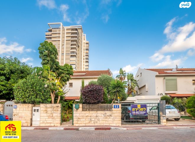 דו משפחתי, לח"י 52, הפרפר, קרית ביאליק