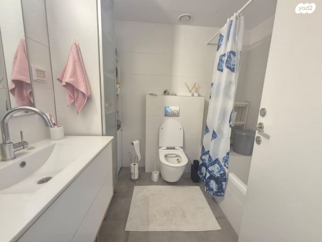 דירה, ש"י עגנון, שיכון רסקו, קרית אונו