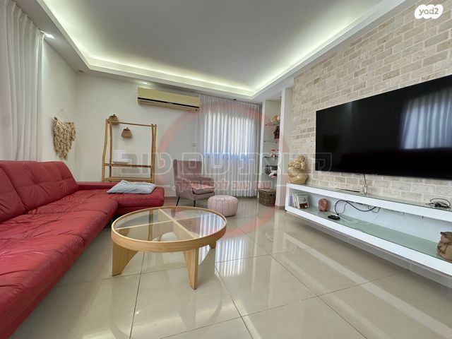 מנחם אוסישקין 