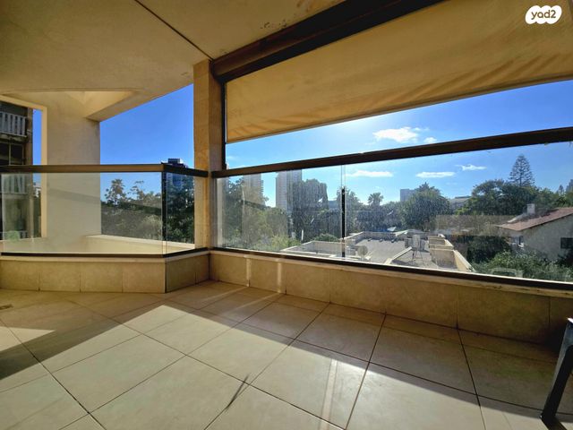 דירה, הרב ריינס 25, צפון מזרח מרכז העיר, נתניה