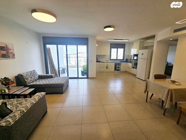 דירה, אלה 10, החורש, חריש