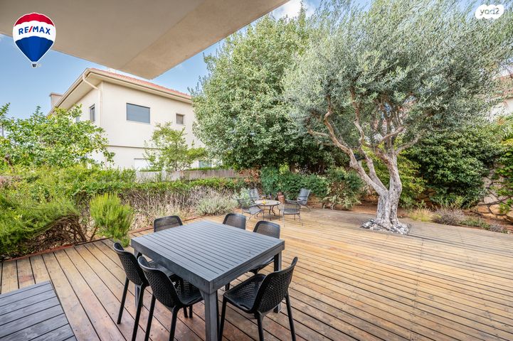 דו משפחתי, זכרון יעקב