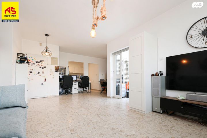 דירה, כפר סבא