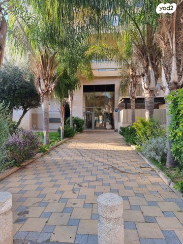 דירה, הגולן 9, קרית השרון, נתניה