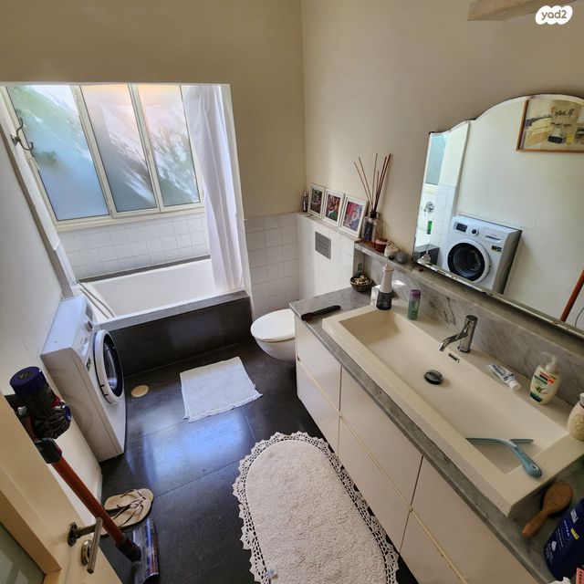 דירת גן, מולכו, נווה צדק, תל אביב יפו