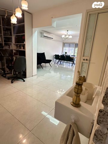 דירה, מנחם בגין, תל גיבורים, בני ברק