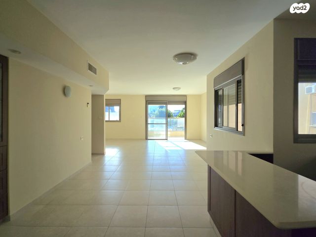 דירה, הרב ריינס 25, צפון מזרח מרכז העיר, נתניה