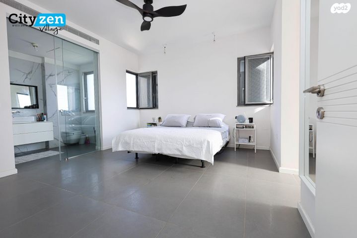 דו משפחתי, 212 מערב, אבן יהודה