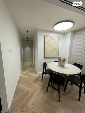 דירה, מגדיאל, הוד השרון