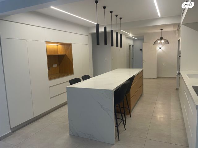 דירה, א.ד. גורדון, חיפה