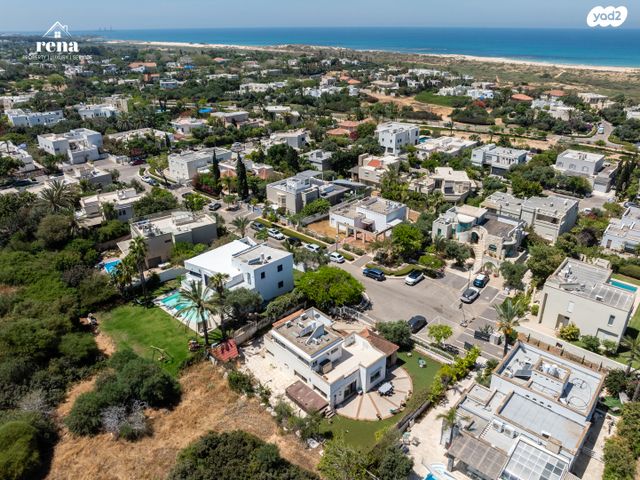 בית פרטי/ קוטג', המעוף, קיסריה