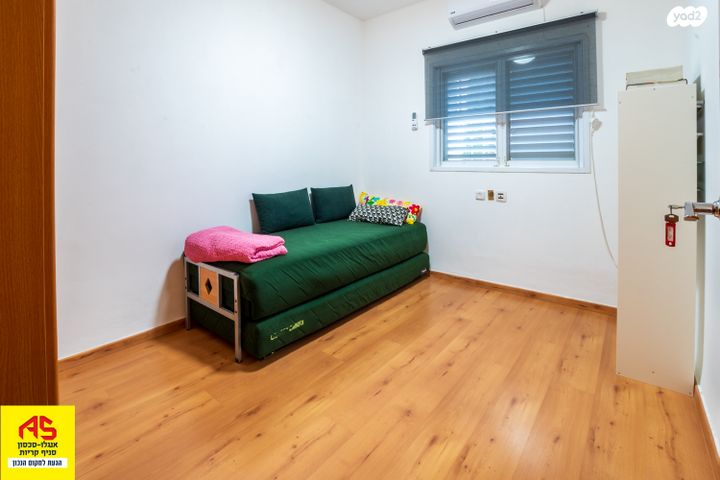 דו משפחתי, לח"י 52, הפרפר, קרית ביאליק