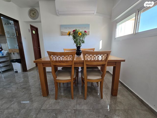 דירת גן, השופר, מעלה אדומים