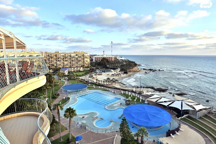 דירה, שדרות מנחם בגין 2, גבעת אולגה, חדרה