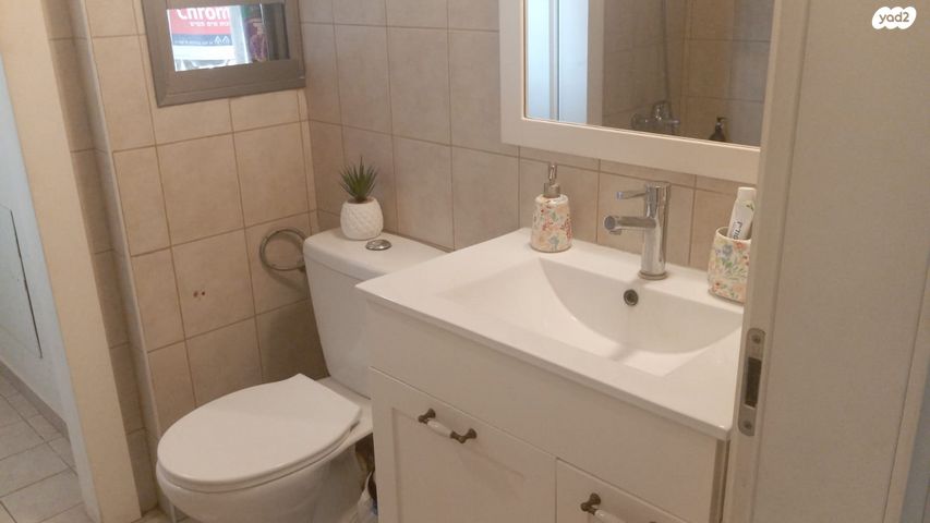 דירה, דרך האילנות, גדרה