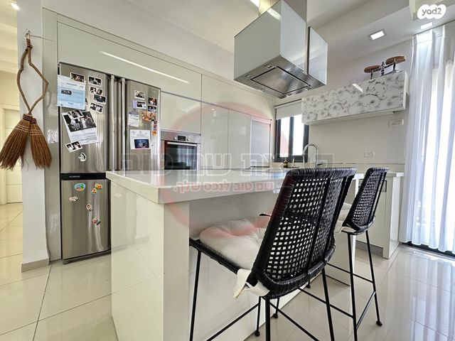 מנחם אוסישקין 