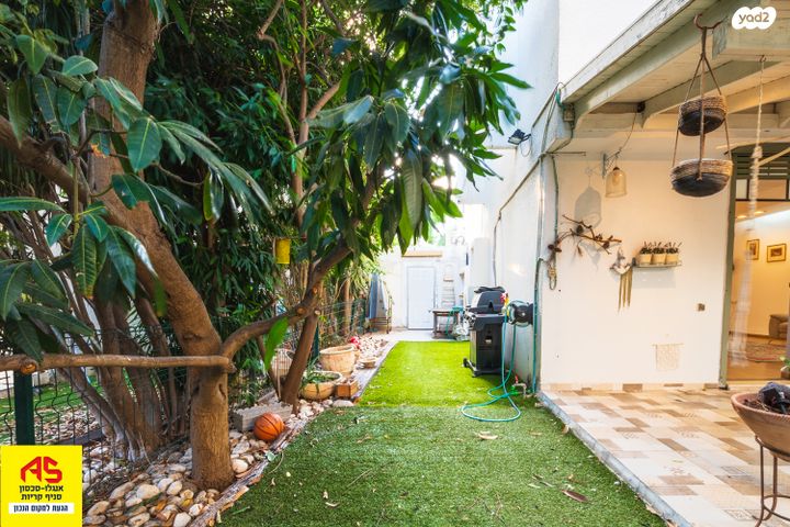 דו משפחתי, לח"י 52, הפרפר, קרית ביאליק