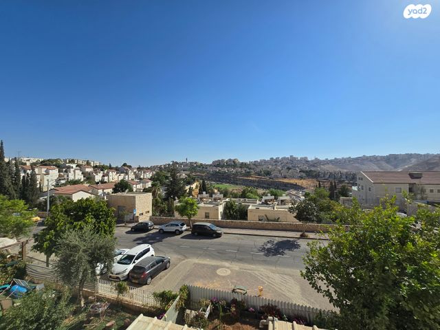 דירת גן, השופר, מעלה אדומים