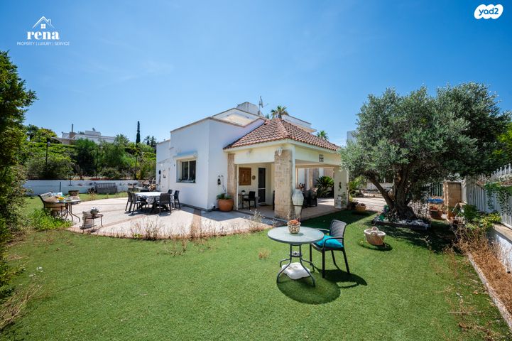 בית פרטי/ קוטג', המעוף, קיסריה