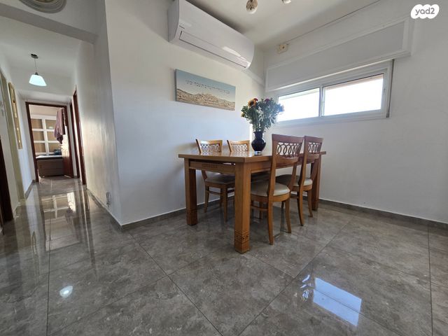 דירת גן, השופר, מעלה אדומים