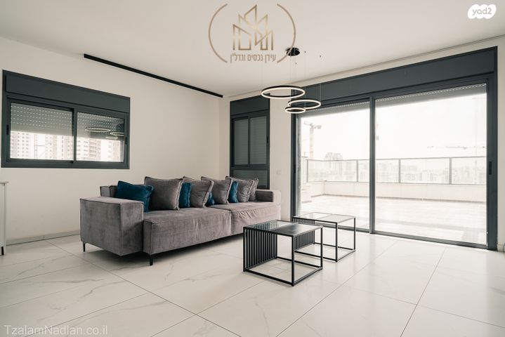 גג/ פנטהאוז, שפיה, עיר היין, אשקלון