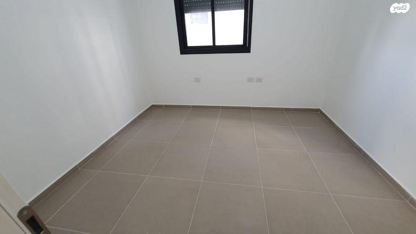 דירה, רועי קליין, קרית קריניצי, רמת גן