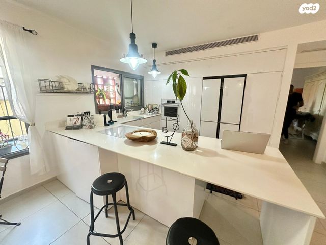 דירה, אלעזר בן עזריה, תל אביב יפו