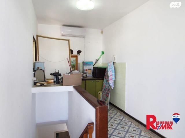 גג/ פנטהאוז, בזל 8, דרום מערב ותיק, בת ים