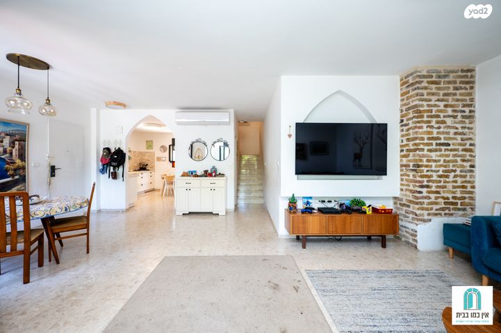 דו משפחתי, בנימינה גבעת עדה