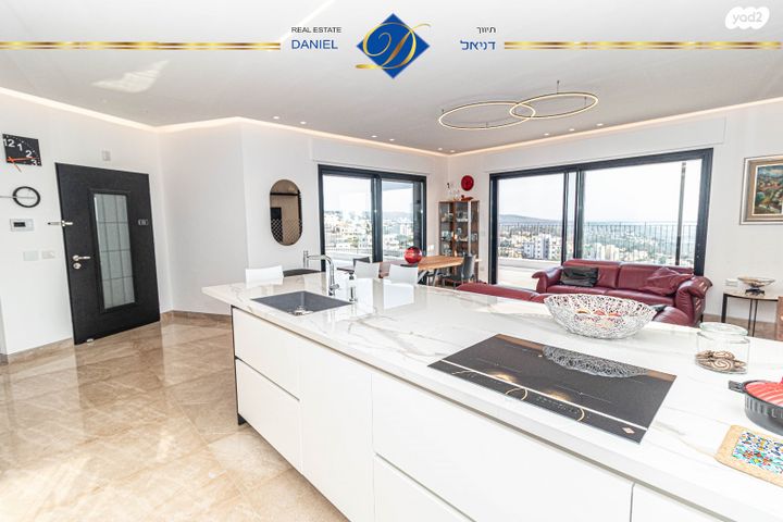 גג/ פנטהאוז, אחוזה, חיפה