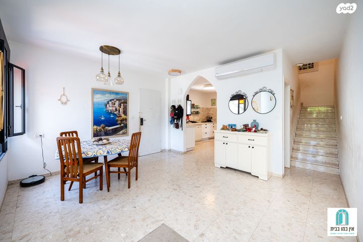 דו משפחתי, בנימינה גבעת עדה