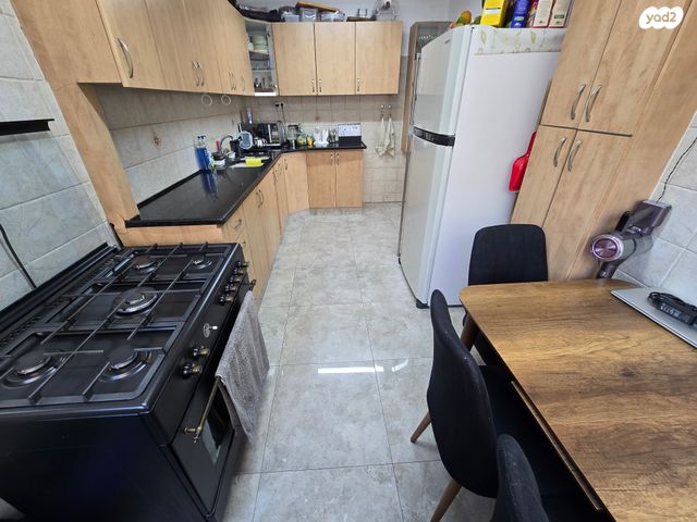 דירת גן, השופר, מעלה אדומים