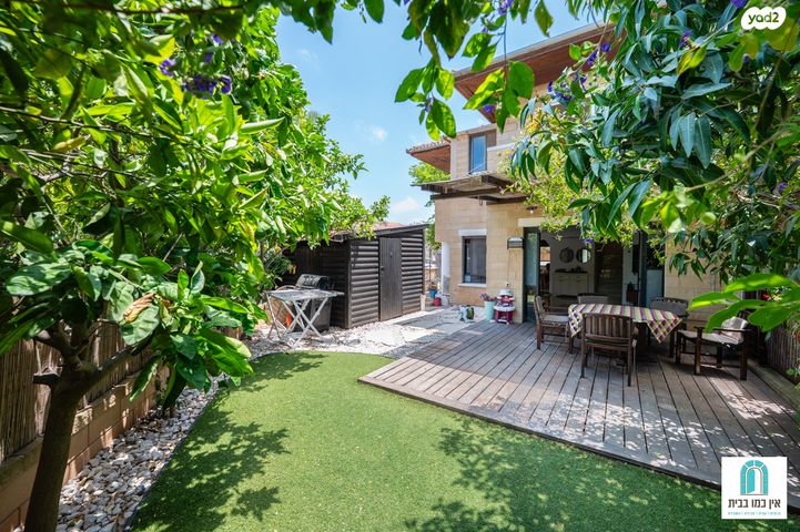 דו משפחתי, בנימינה גבעת עדה