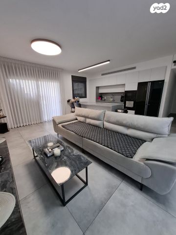 דרך משה דיין 34