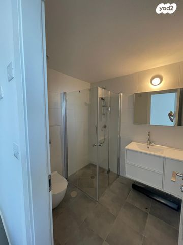 דירה, ש"י עגנון, שיכון רסקו, קרית אונו