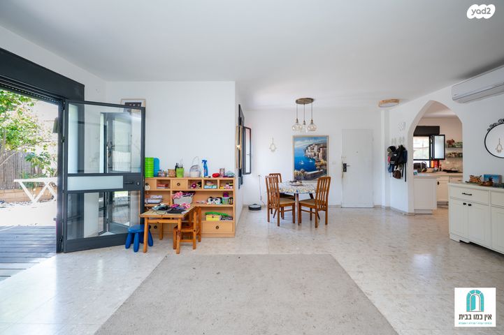 דו משפחתי, בנימינה גבעת עדה