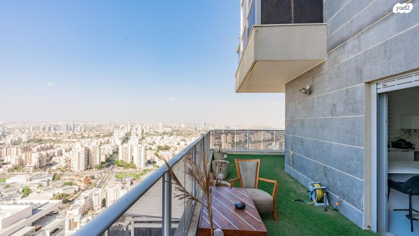 גג/ פנטהאוז, יוסף בורג, נווה זאב, נאות אילן, באר שבע