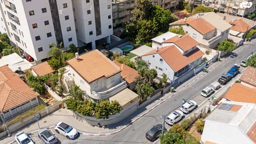 מגרשים, דגניה, ותיקים, בת ים