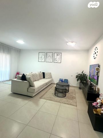 דירה, נחל דולב, נאות שקמה, שדרות